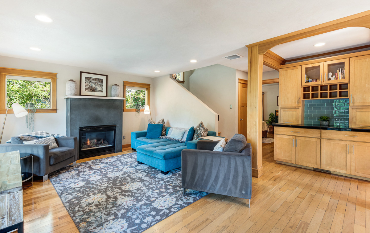 Bright, spacious Bend home - Photo 2