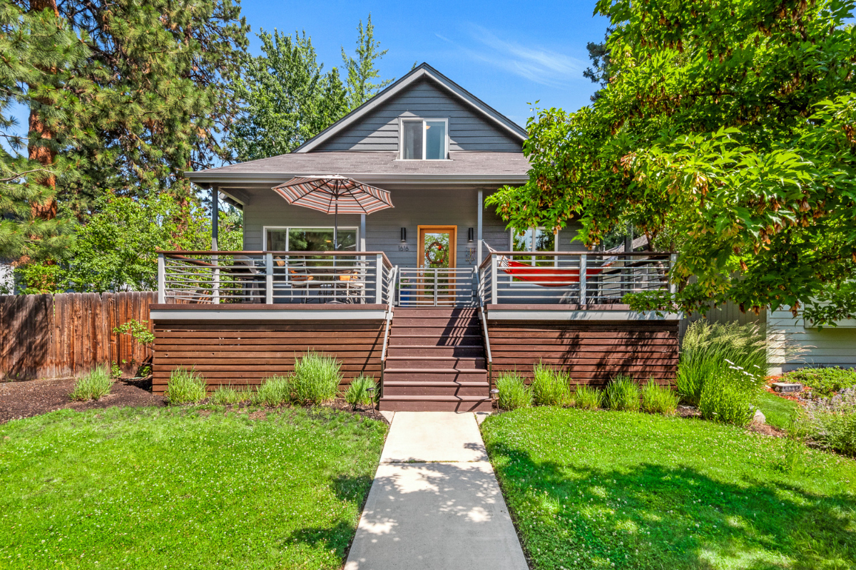 Bright, spacious Bend home - Photo 1