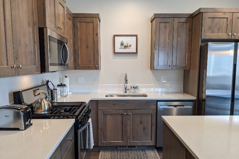 Sparkling Pilot Butte Townhome - Photo 4