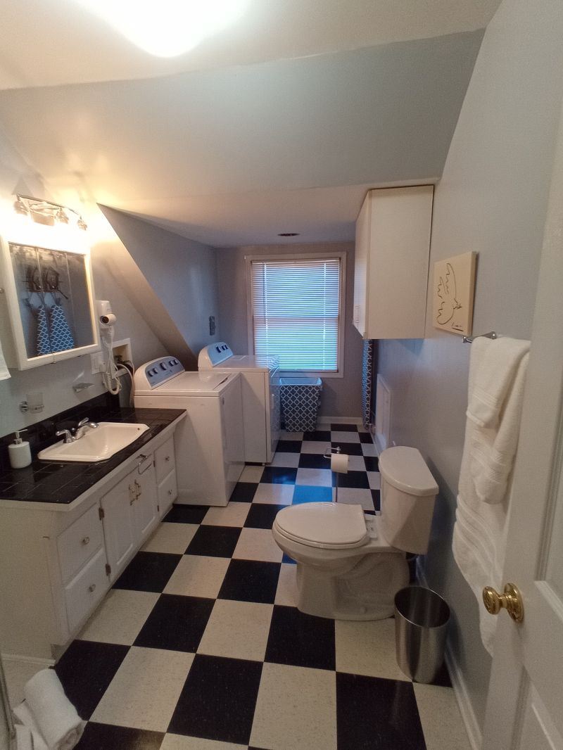 Welcome to The Loft - Photo 7