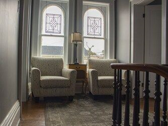 Artistic Lodging - Photo 6
