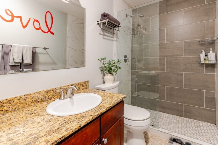 Rarely available - Amazing Condo in River North / Gold Coast - Photo 4