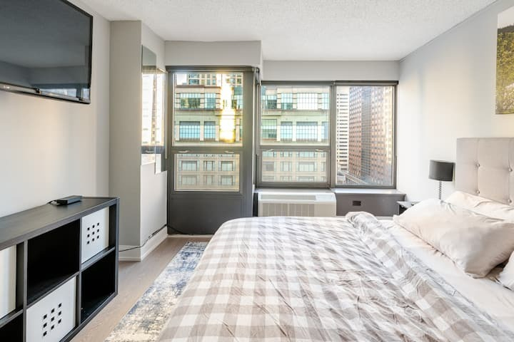 Rarely available - Amazing Condo in River North / Gold Coast - Photo 9