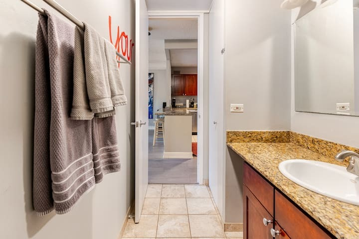 Rarely available - Amazing Condo in River North / Gold Coast - Photo 10