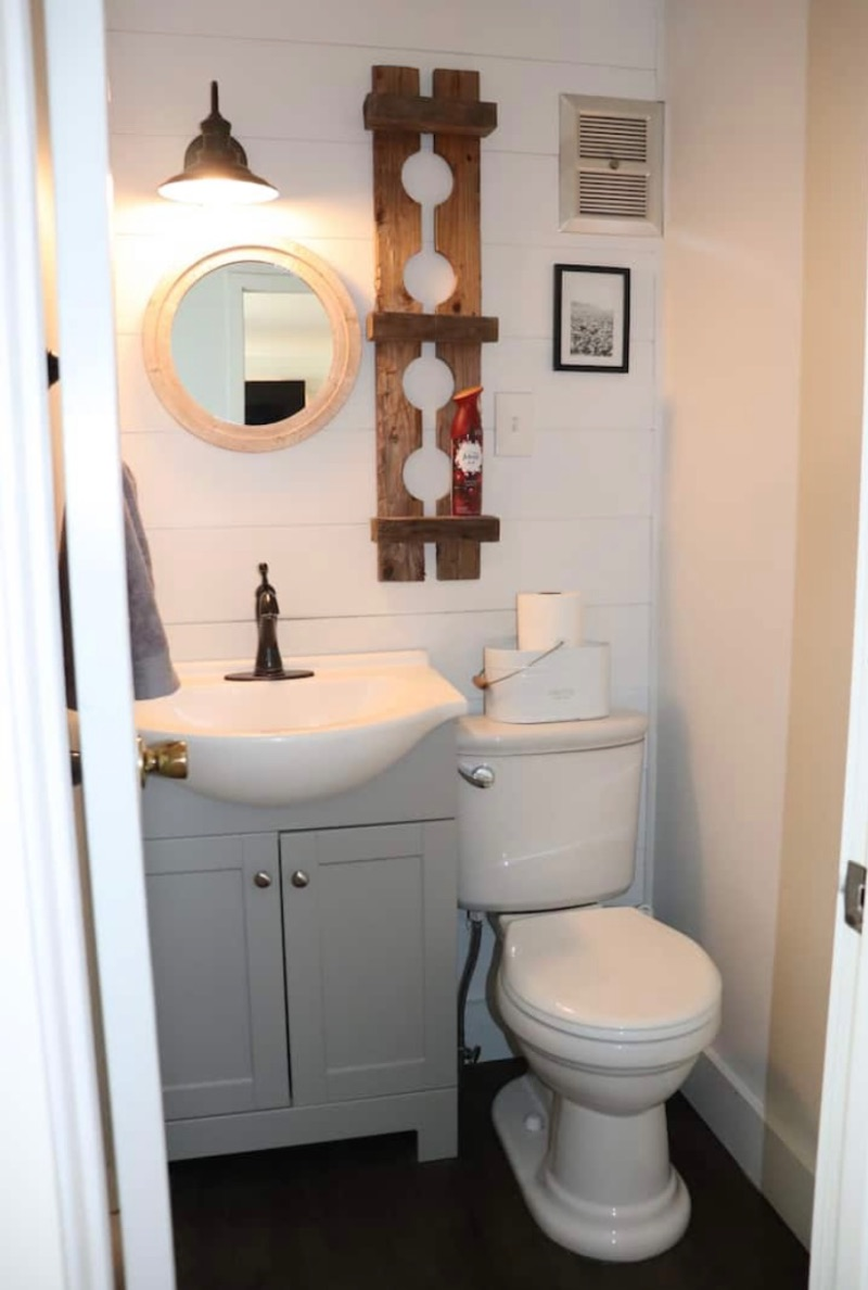 4 Bedroom Spacious Home Across from High School - Photo 3