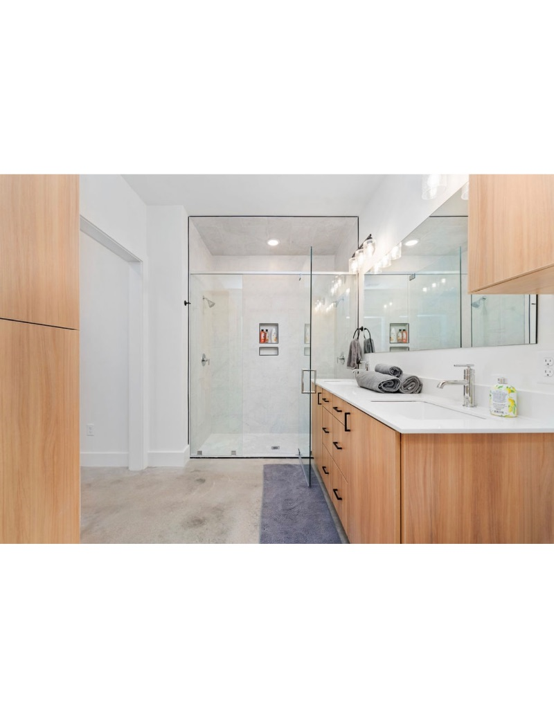 Unbeatable Modern Luxury in the LBK - Photo 4