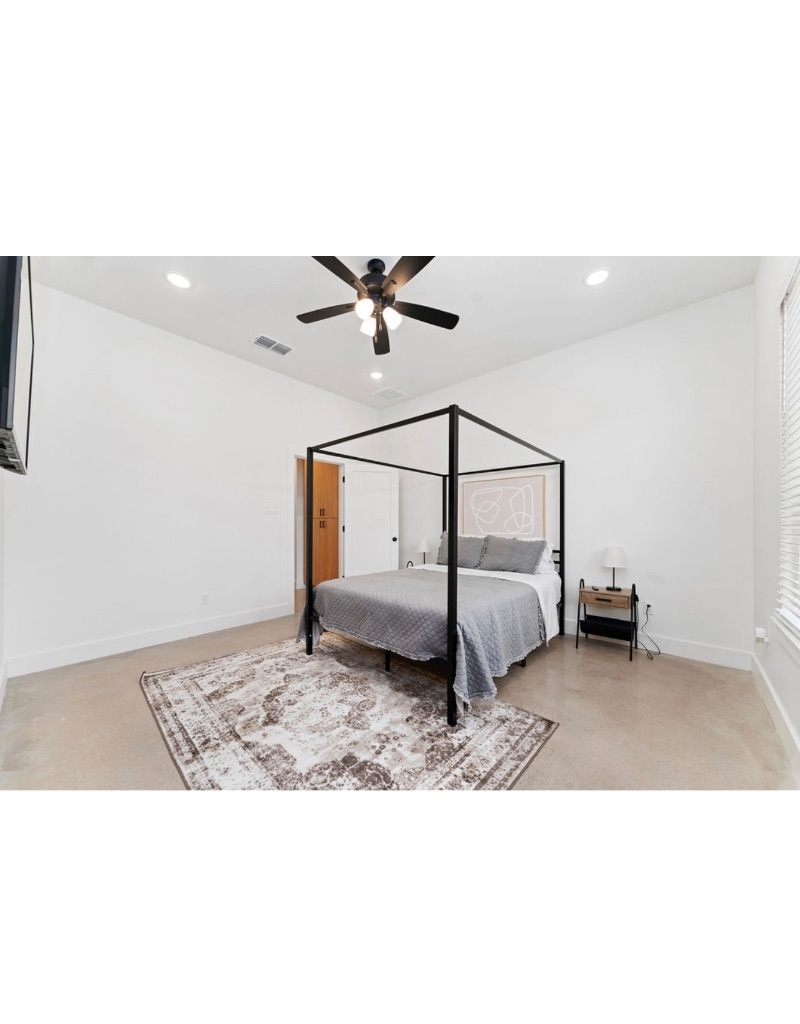 Unbeatable Modern Luxury in the LBK - Photo 8