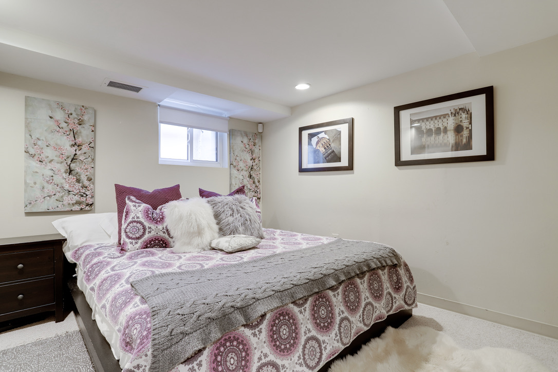 Beautiful Spacious Apartment in the heart of DC - Photo 2