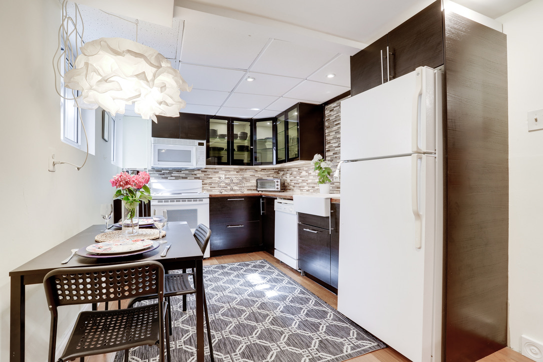 Beautiful Spacious Apartment in the heart of DC - Photo 5