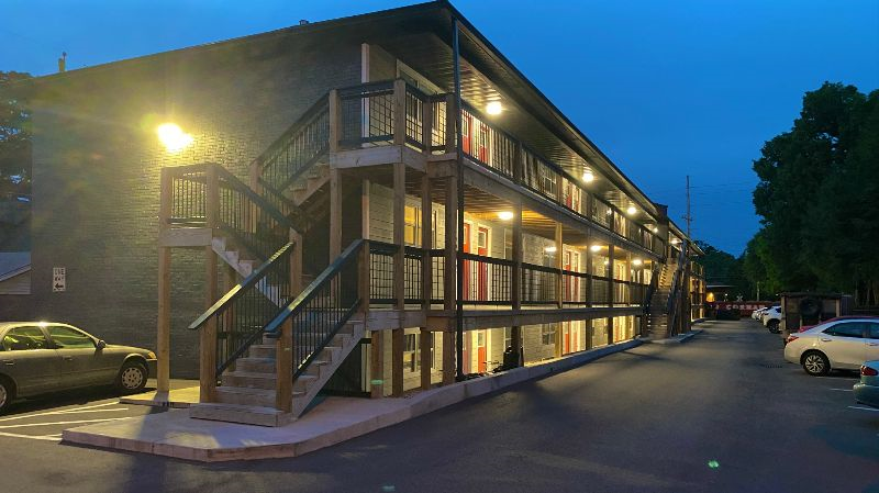 Quiet Apartment Heart of Crescent Hill Unit 211