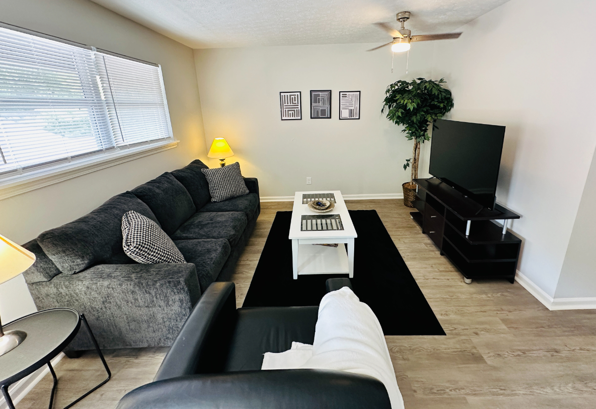 Quiet Apartment Heart of Crescent Hill Unit 310