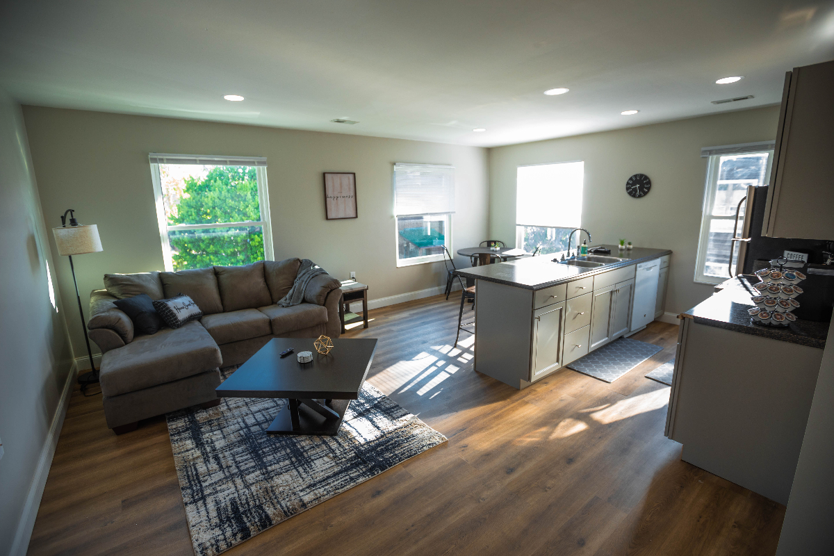 Next to Hospital - Comfy 2bed 1 bath (C6)