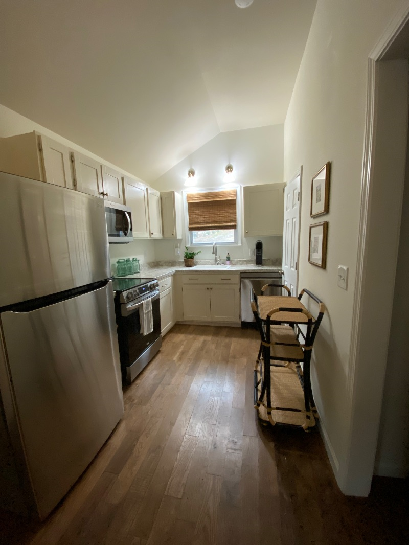 Private Tiny Home - Photo 5