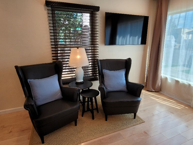 Upgraded Cozy House - Photo 6