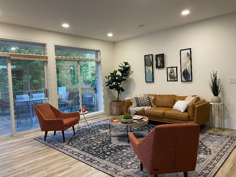 Spacious and Newly Renovated Room