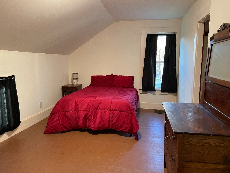 Downstairs Bedroom - Photo 4