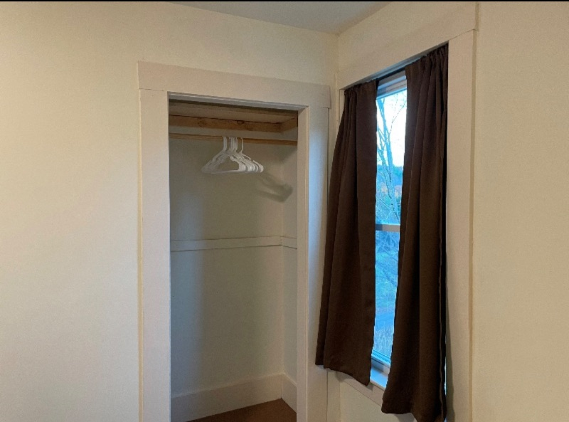 Downstairs Bedroom - Photo 6
