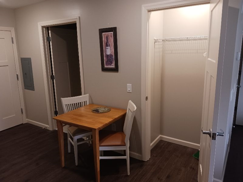 Spacious Studio Apartment in a Luxury Apartment Building - Photo 4