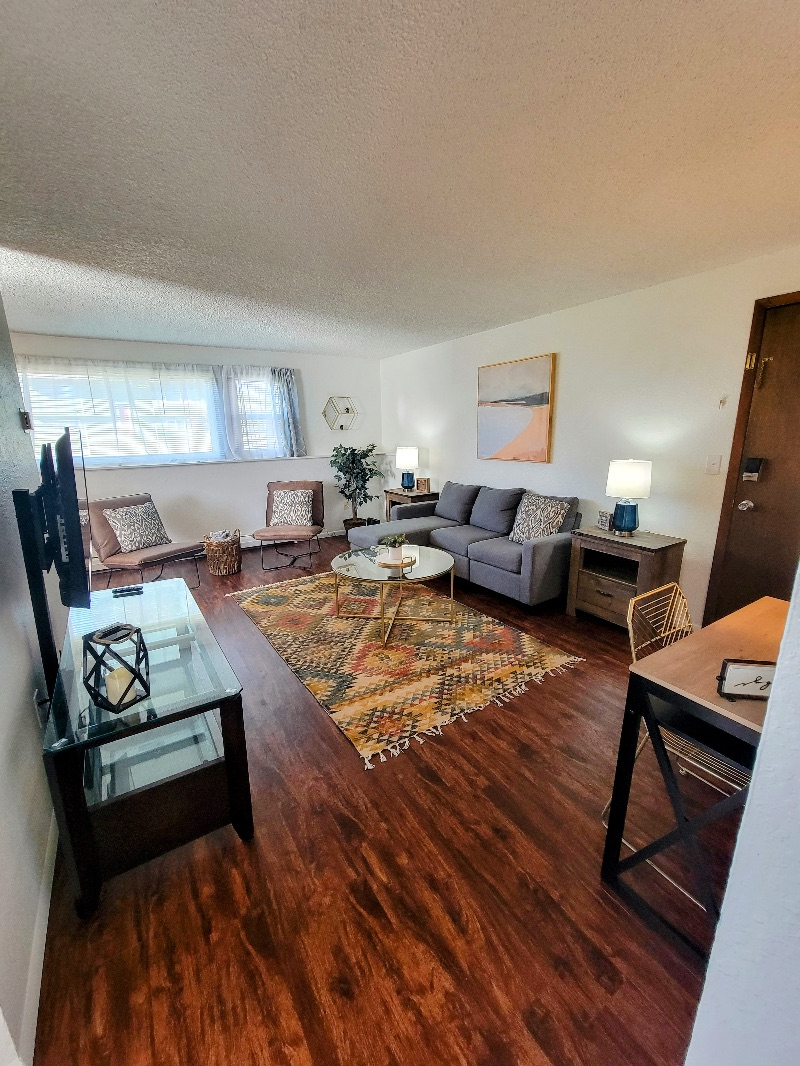 Cozy Apartment in Quiet Neighborhood