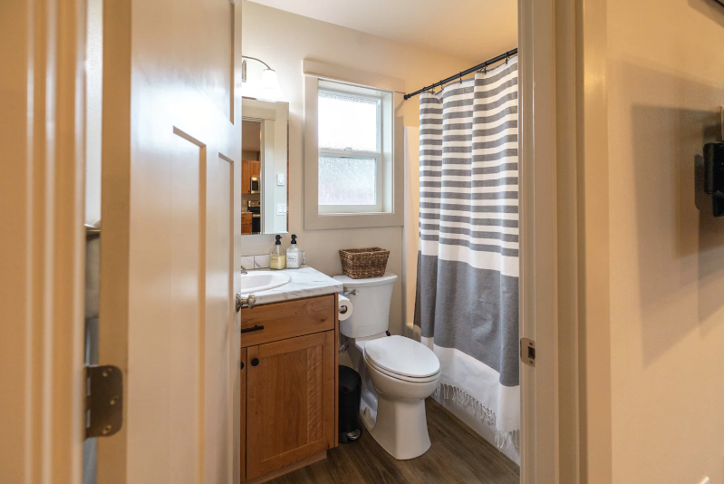 New Construction Guesthouse near Old Mill Downtown Bend - Photo 4