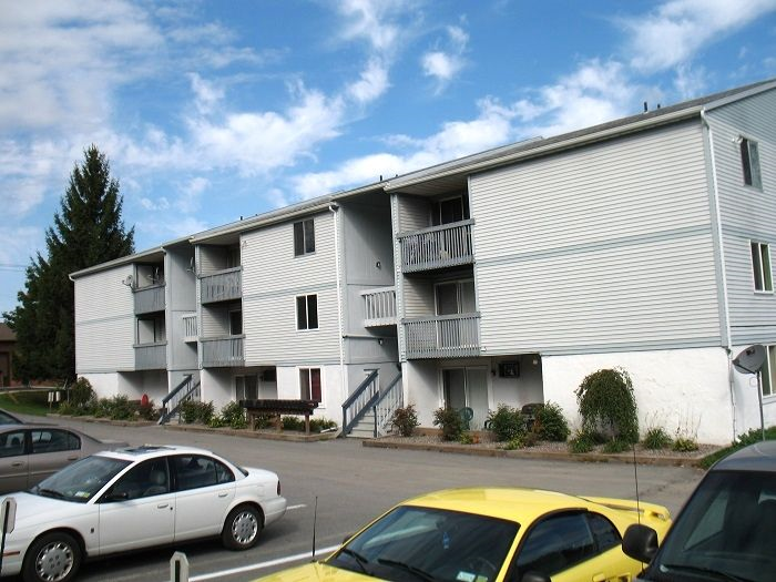 Amazing 2 Bedroom / Apt 9 - Photo 12