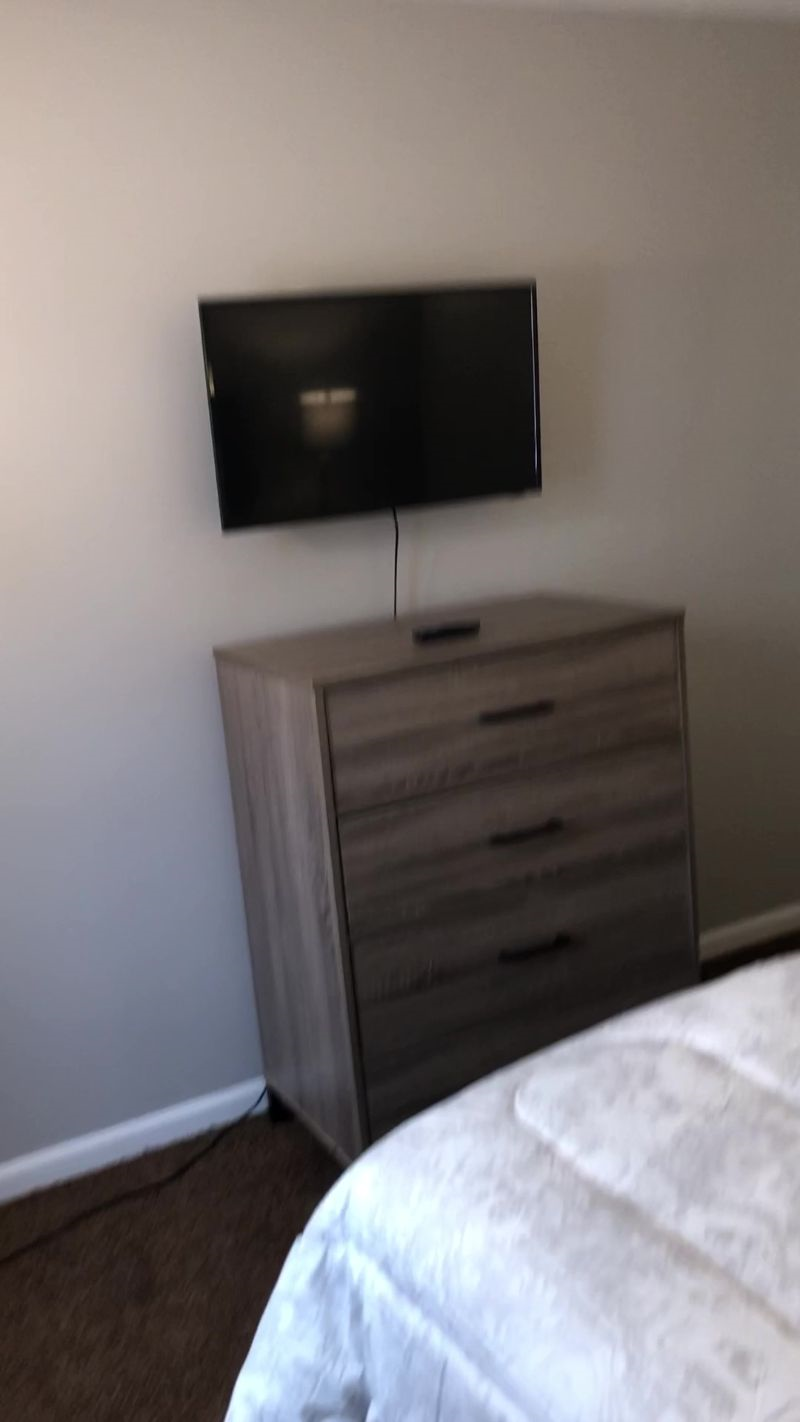 Amazing 2 Bedroom / Apt 9 - Photo 10