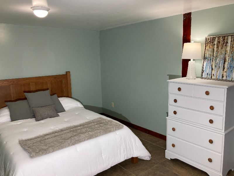 COMFORTABLE / QUIET / SAFE / 1 BEDROOM APARTMENT/ FULLY FURNISHED - Photo 7