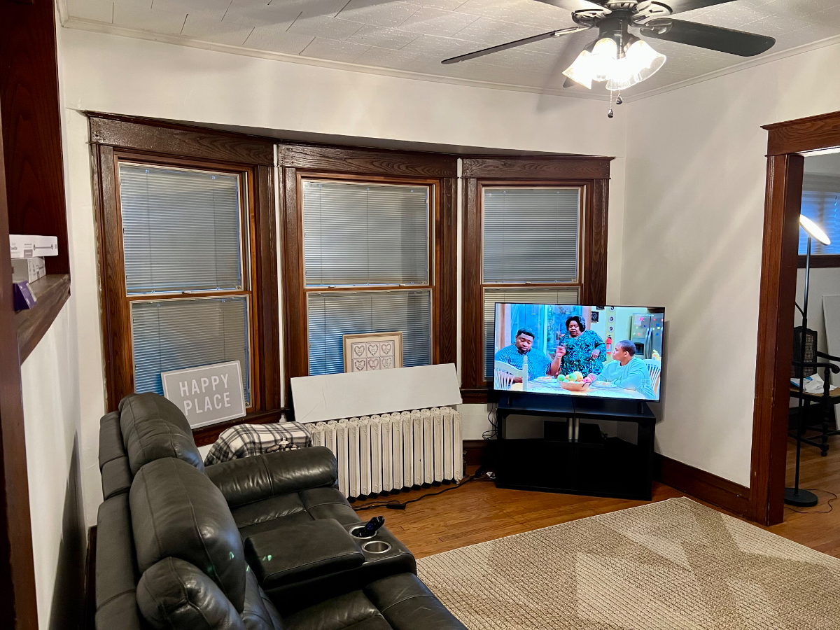 Cozy home in college community - Photo 7