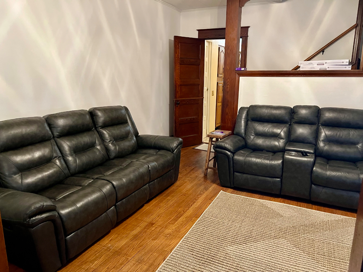 Cozy home in college community - Photo 8