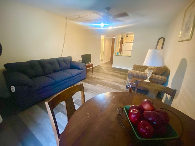 High floor condo! Minutes from multiple hosipitals! - Photo 5