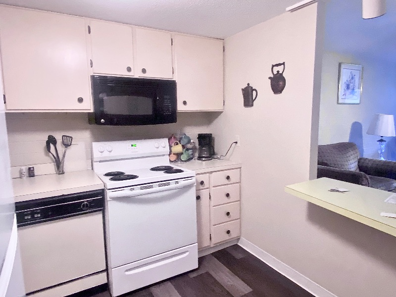 High floor condo! Minutes from multiple hosipitals! - Photo 7