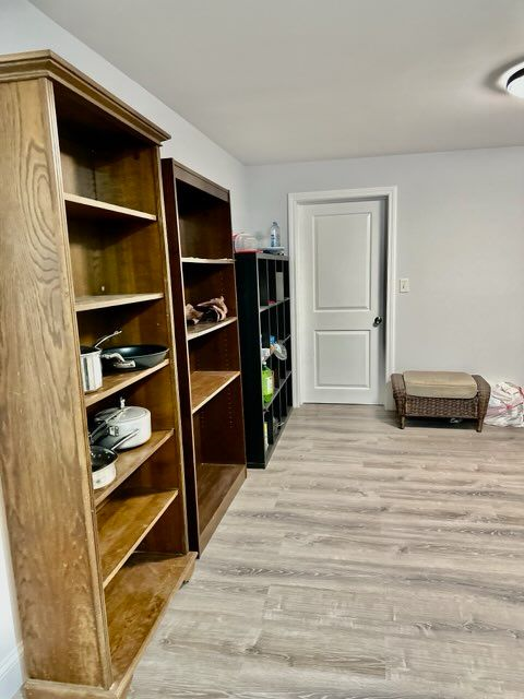 One bedroom - Photo 5
