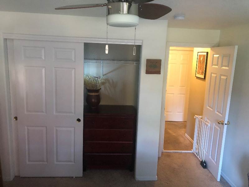 Private Room/Bath in Quiet Home - Photo 6