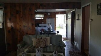 Cottage on the water - Photo 9