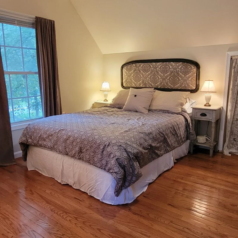 Private above garage studio apartment - Photo 3