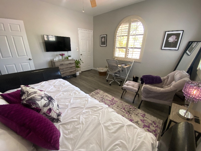 Cozy, Private Room within miles to hospital