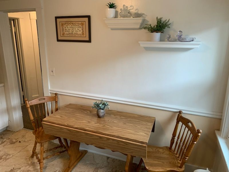 large one bedroom in quiet neighborhood with garage-796 - Photo 5