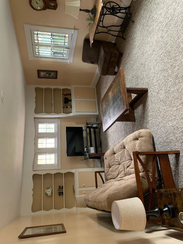 large one bedroom in quiet neighborhood with garage-796 - Photo 2