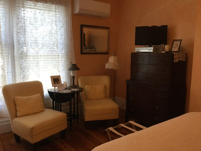 Furnished 1 BR apartment in Victorian BB - Photo 9