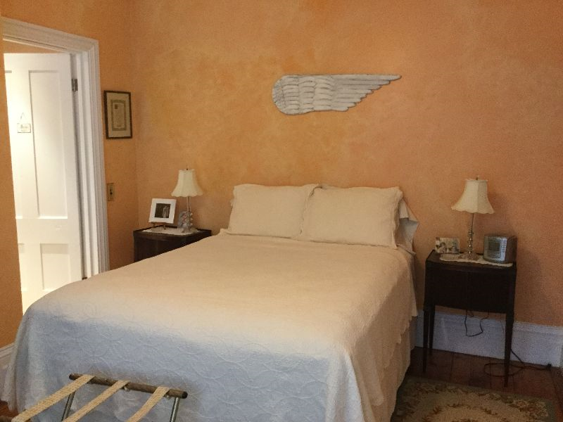 Furnished 1 BR apartment in Victorian BB - Photo 10