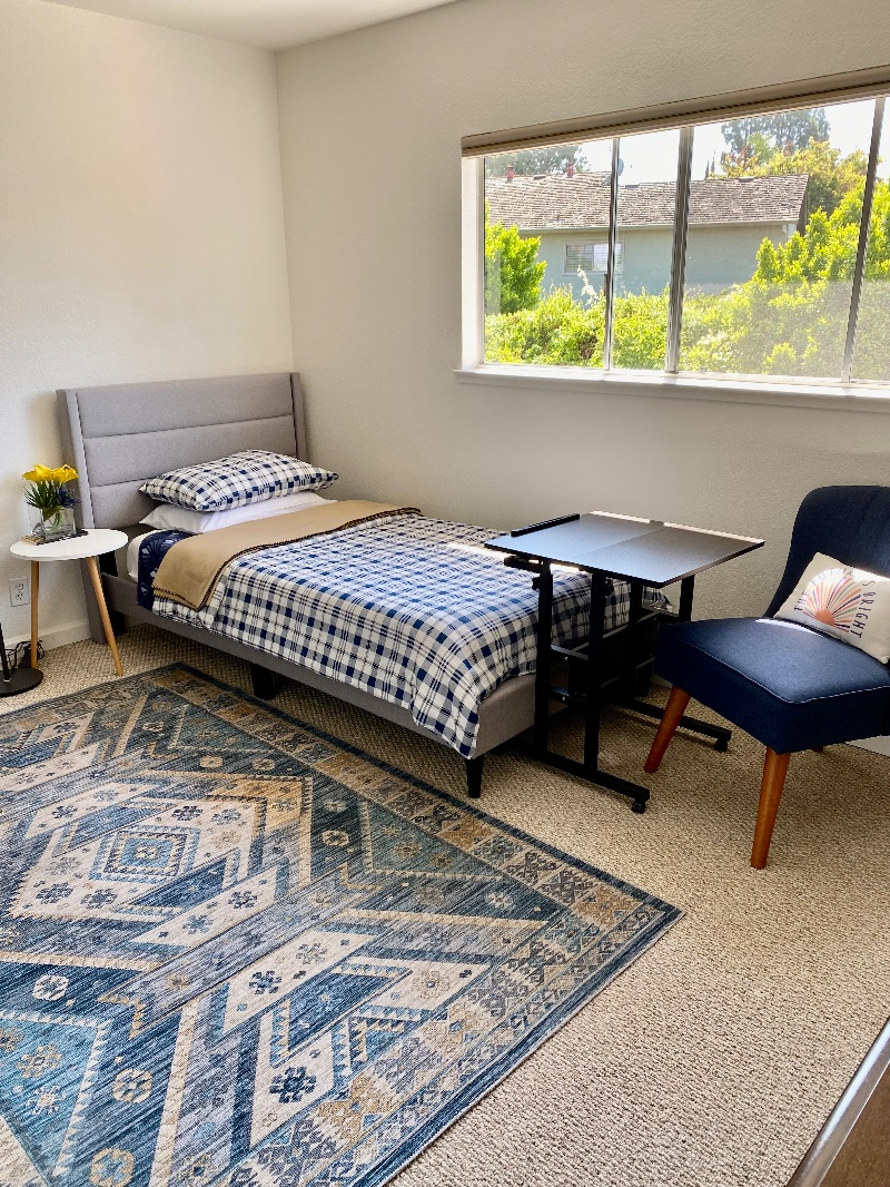 Room 1 Medium - Photo 1