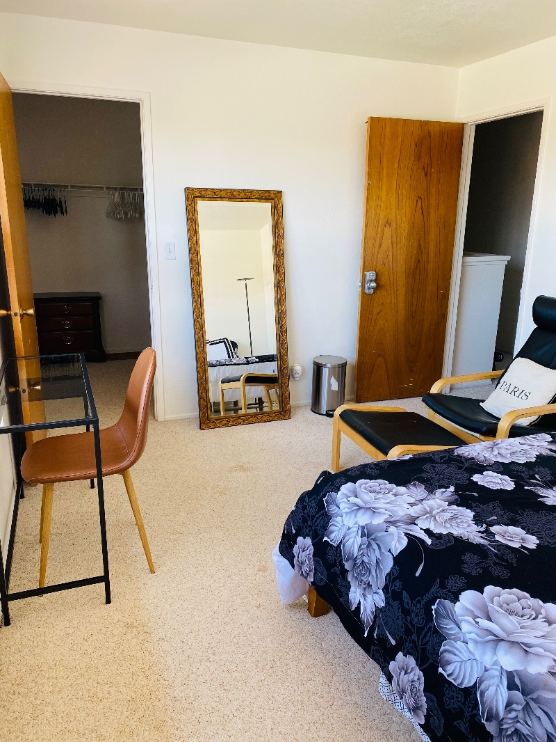 Room 1 Medium - Photo 3