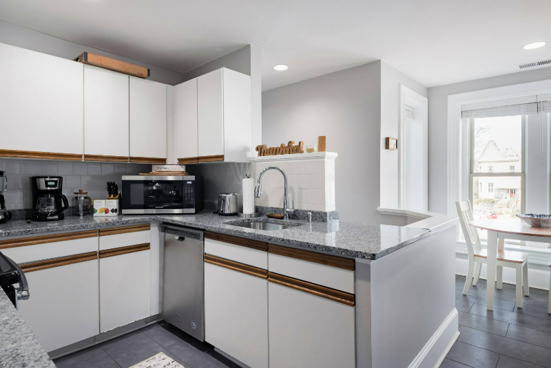 Capitol Hill Luxury Suite - Photo 9
