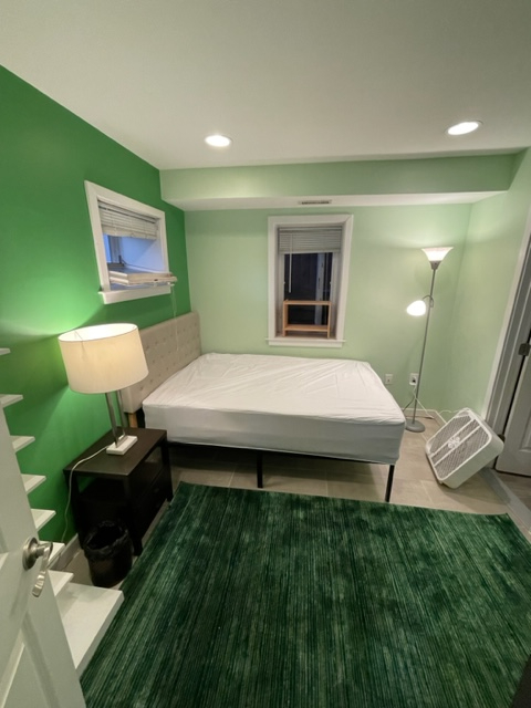Furnished 3BR 2.5 BA in NW DC Rowhouse Available June - Photo 1