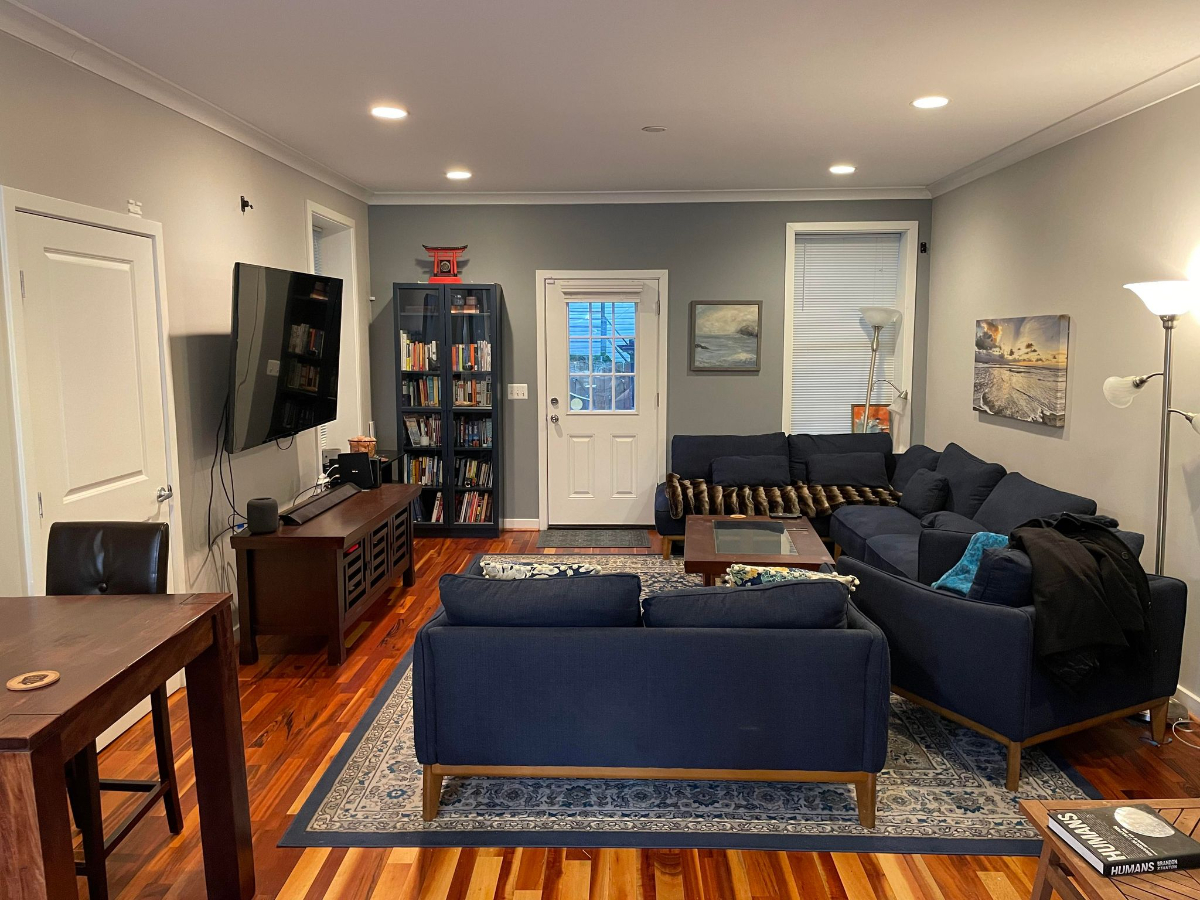 Furnished 3BR 2.5 BA in NW DC Rowhouse Available June - Photo 3