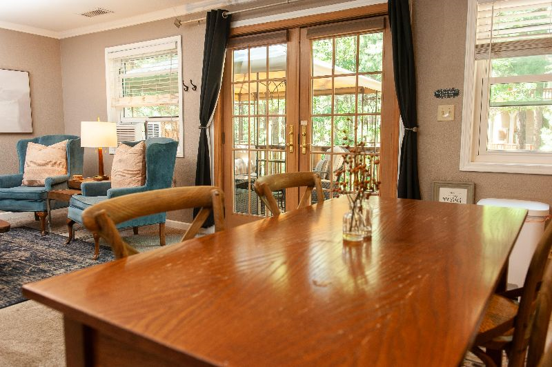 Cozy and Private guest Suite 2