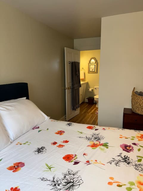 Cozy 1 Bedroom Apartment Close to Hospital - Photo 5