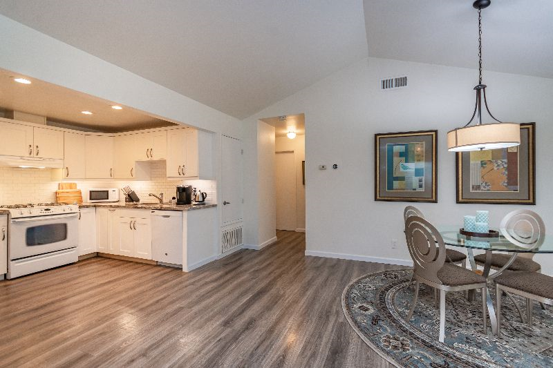 Remodeled 2BD, 1 BA home close to work, parks and shopping - Photo 1