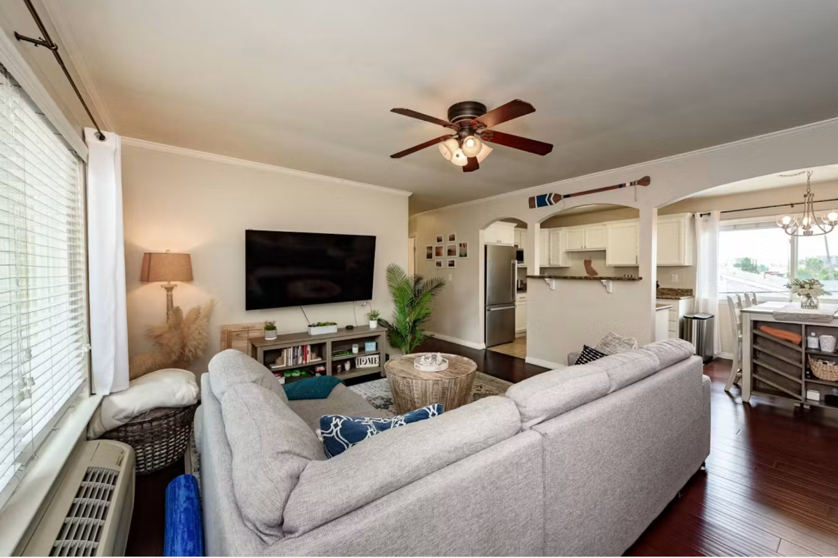 Cozy Condo in North Park Near Hospitals - Photo 4