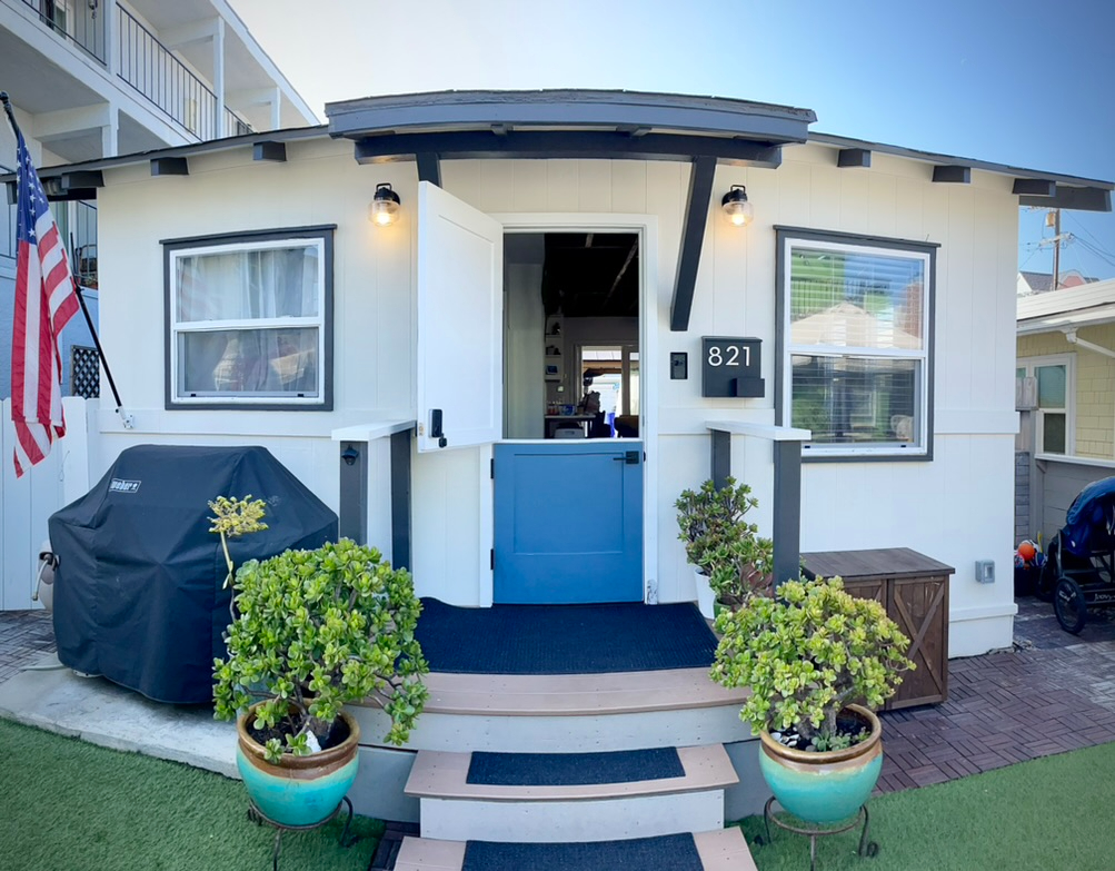 Modern Beach Cottage - Photo 1